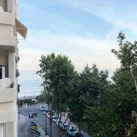 Lägenhet Large Modern Beach Front Apartment, Rooftop Pool!! *